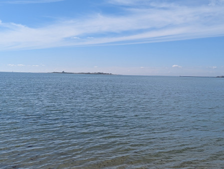 Vue sur l'île Tatihou, mai 2025