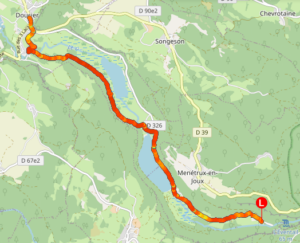 Carte du tracé de l'étape 3 de la randonnée « Tour des 7 cascades du Hérisson et des 7 lacs » dans le Jura. Le parcours relie le camping du Hérisson (cascade de l'Éventail, 65 m, marqueur rouge L) à Doucier en remontant vers le nord, en longeant la rivière Hérisson et les gorges.