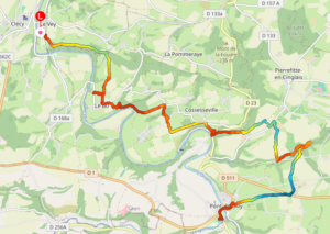 Trace GPS du premier jour de randonnée en Suisse Normande, reliant Le Vey à Pont-d'Ouilly en longeant la vallée de l'Orne, avec un profil altimétrique coloré du rouge pour les points bas au bleu pour les points hauts, passant par Le Bo et Cossesseville.