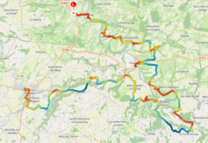 Carte de la trace GPS complète d'une randonnée itinérante de trois jours en Suisse Normande, reliant Le Vey à Saint-Pierre-du-Regard via Pont-d'Ouilly et La Forêt-Auvray, avec un profil altimétrique coloré du rouge pour les points bas au bleu foncé pour les points hauts.