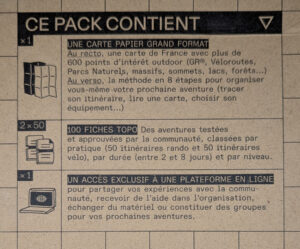 Face arrière de la boîte Recto Verso détaillant les trois éléments du pack : une carte papier grand format, 100 fiches topo et un accès à une plateforme en ligne