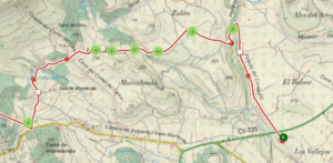 Carte topographique montrant un tracé alternatif en rouge passant par les hameaux de Morredondo et Zalón, contournant par le nord la route CV-235, avec des points de passage numérotés et le point de départ marqué en vert