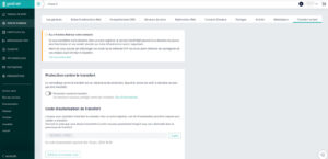 Capture d'écran de l'interface Gandi.net, onglet "Transfert sortant" du domaine chispa.fr, affichant un avertissement orange sur les 4 boîtes mail à sauvegarder avant transfert, le toggle "Protection contre le transfert" désactivé, et la section "Code d'autorisation de transfert" avec un code flouté et sa date d'expiration au 14 janvier 2024.
