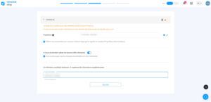 Capture d'écran du shop Infomaniak, étape de configuration du transfert du domaine CHISPA.FR, affichant un avertissement orange sur la durée moyenne de 9 jours, les champs propriétaire, un toggle activé "À l'issue du transfert, utiliser les serveurs DNS Infomaniak", et le champ obligatoire "Code d'autorisation" à renseigner avec le bouton Valider.