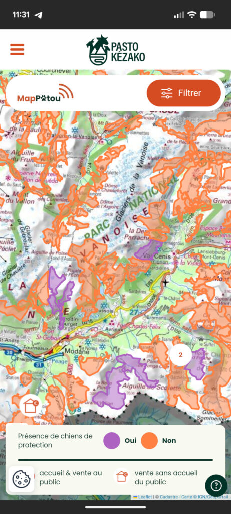 Capture d'écran mobile de MapPatou zoomée sur le Parc national de la Vanoise, montrant de nombreuses estives en orange (sans patou) et quelques zones en violet (avec patou), avec la légende visible en bas d'écran.